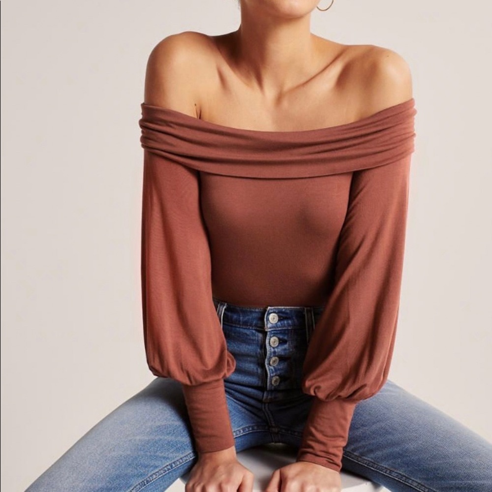 Abercrombie off the shoulder drapey